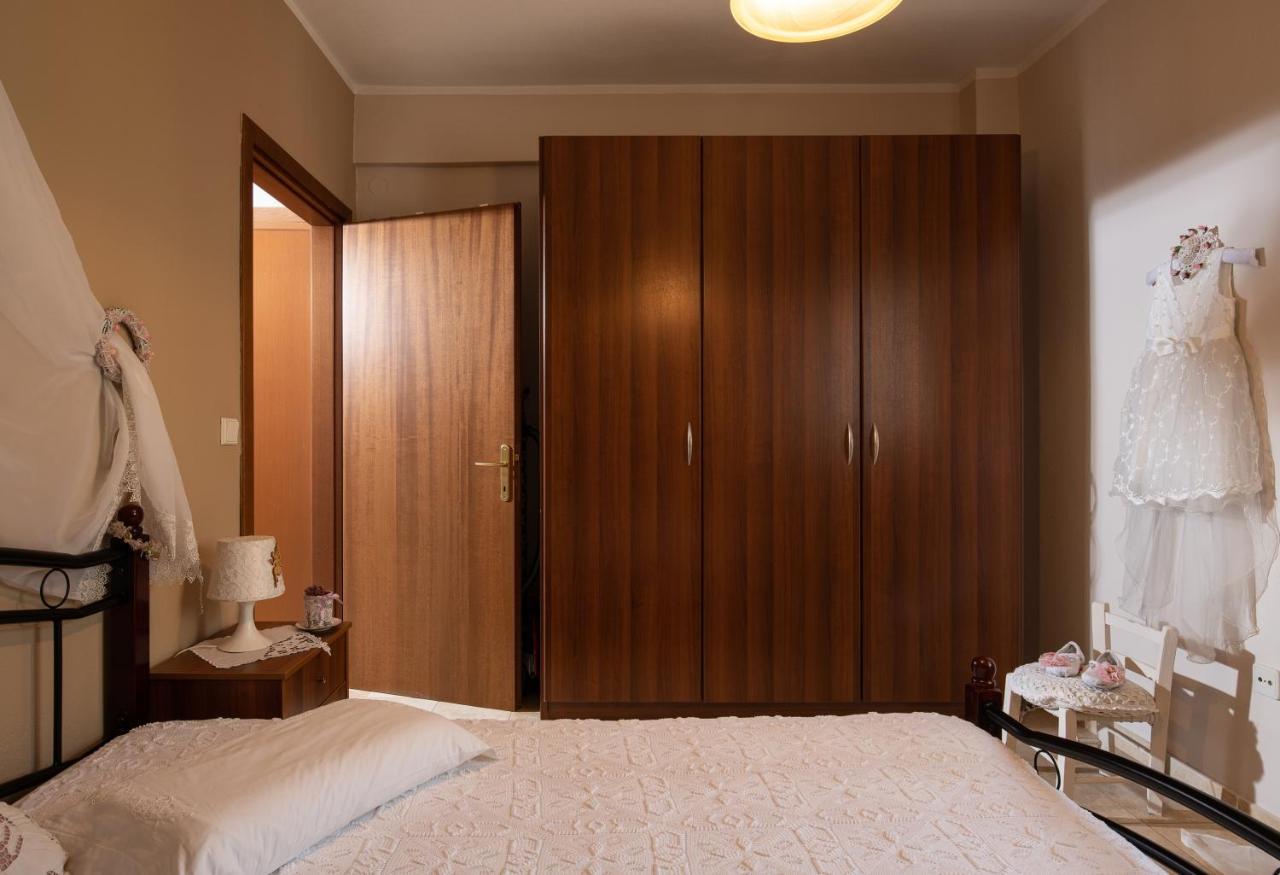 Antique Apartment Áfitosz Kültér fotó