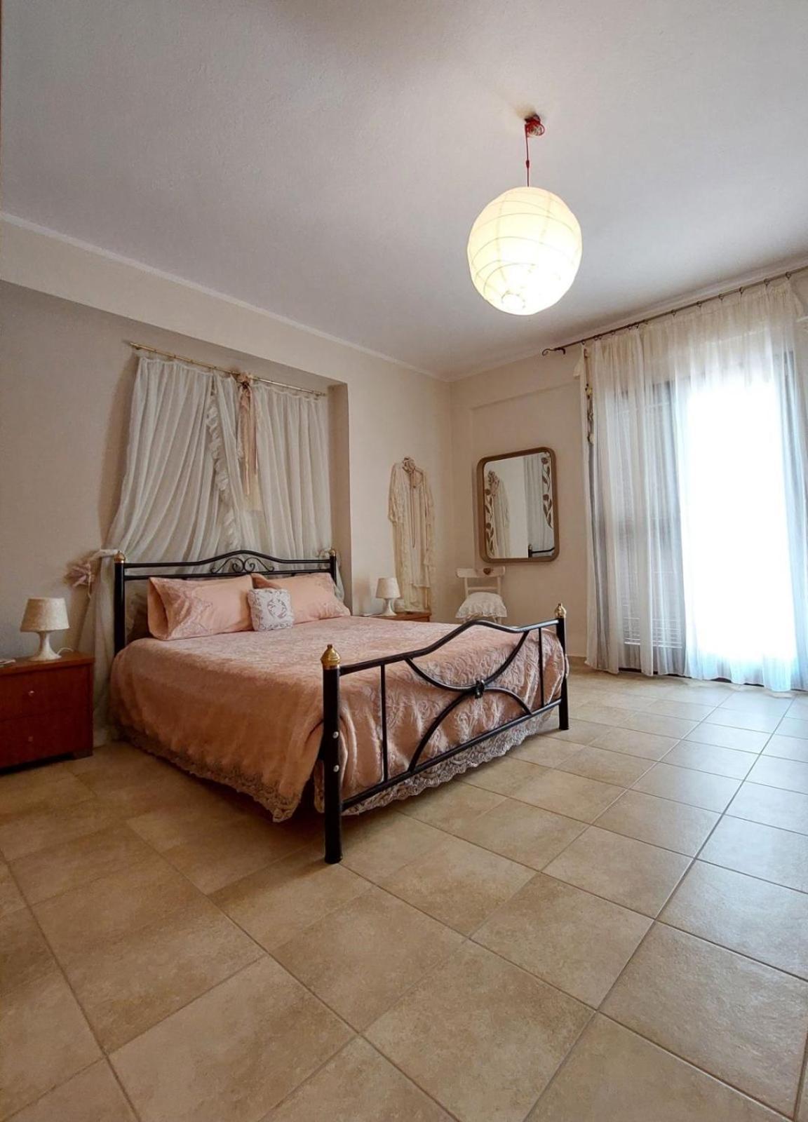 Antique Apartment Áfitosz Kültér fotó